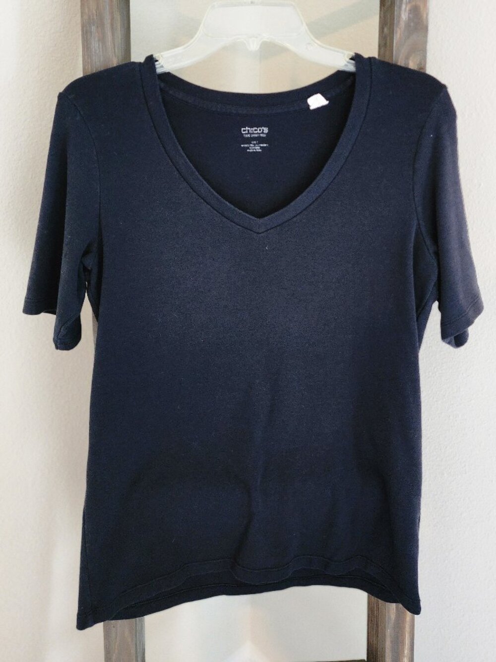 Chico's Size 1 Black short sleeve T-Shirt Excellent Condition